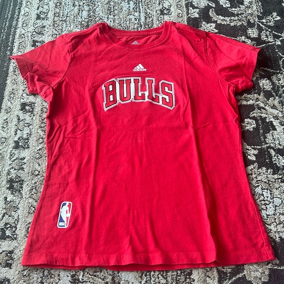 Adidas Chicago Bulls size small fitted short sleeved shirt - Picture 1 of 3